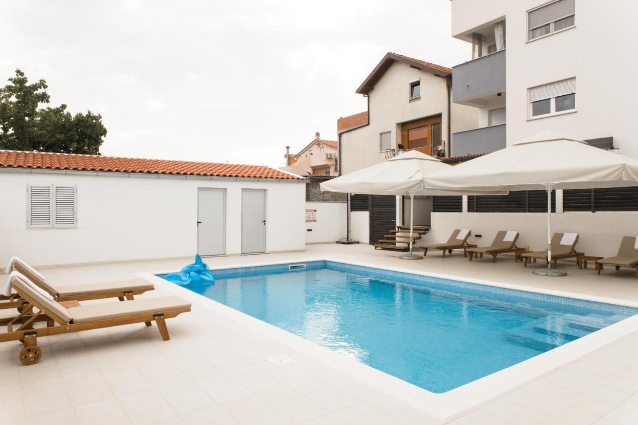 Apartment Zara - Luxury Apartment With Private Pool Exterior photo