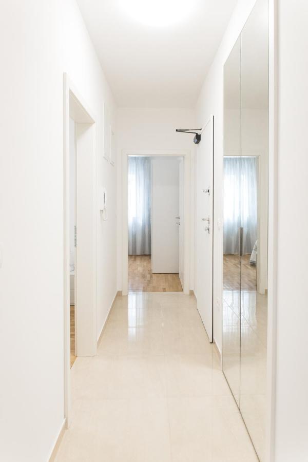 Apartment Zara - Luxury Apartment With Private Pool Exterior photo